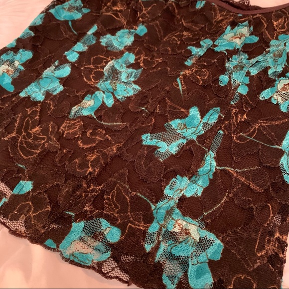 Dress Barn Lace Overlay Tank Top Blouse - Picture 4 of 4